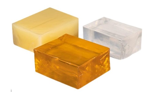 A Guide to Using Hot Melt Adhesive for Labeling